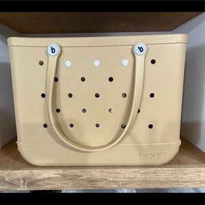 Bogg Bag NWT size LARGE! Color- Latte